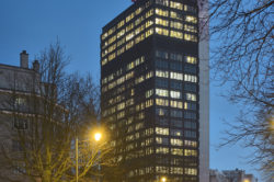 IT Tower: nuit